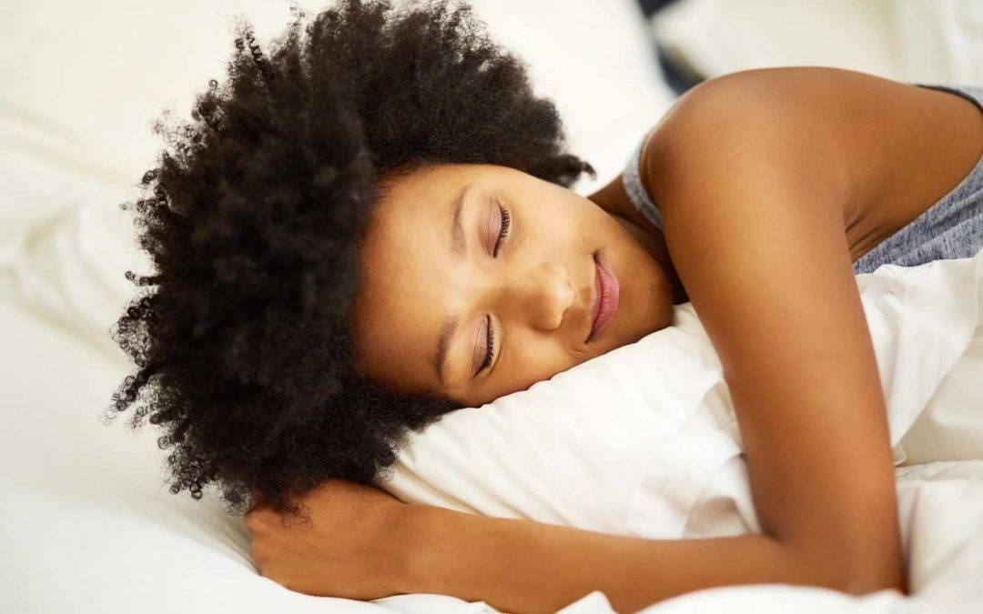 Comment bien dormir avec la naturopathie et le yoga?